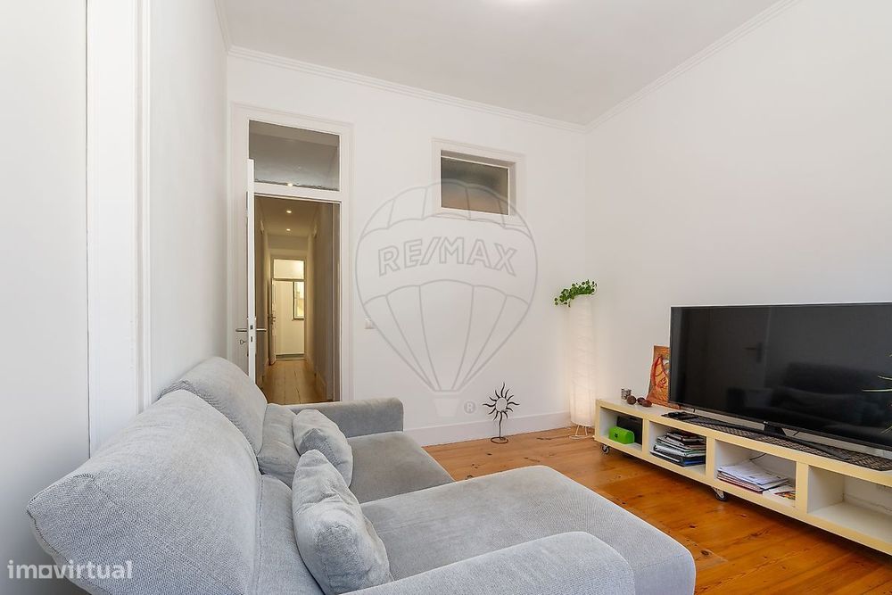 Renovated T3 Apartment for Sale