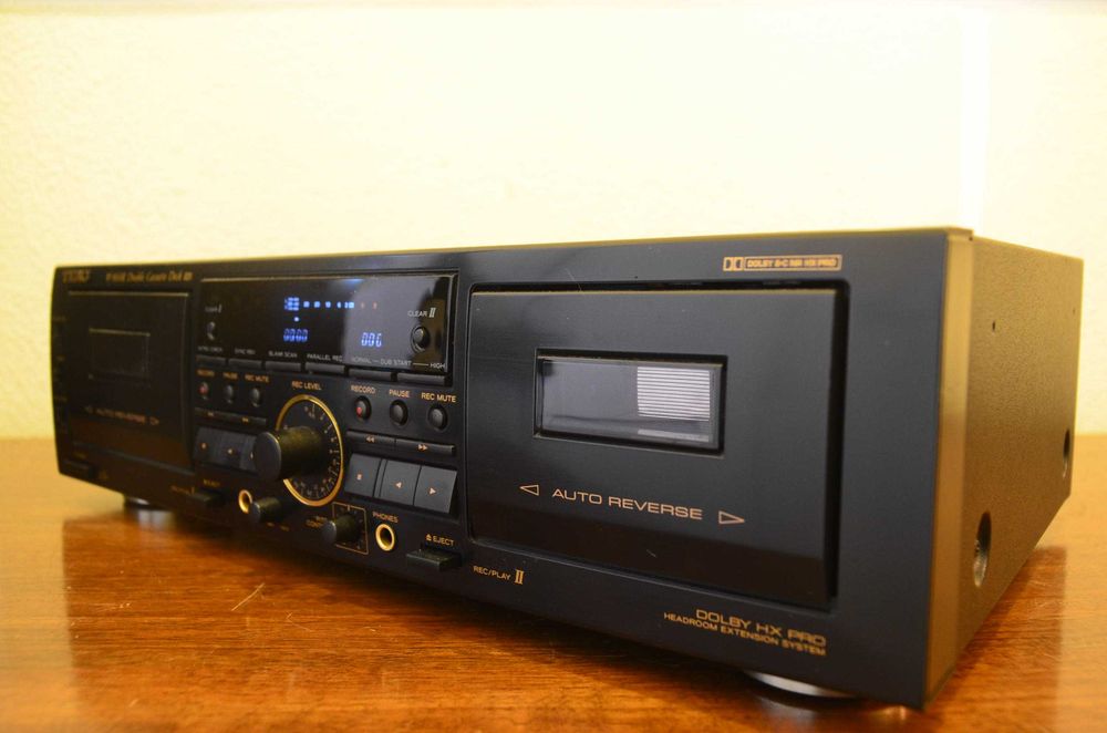 Duplo Gravador de Cassetes TEAC W-860R