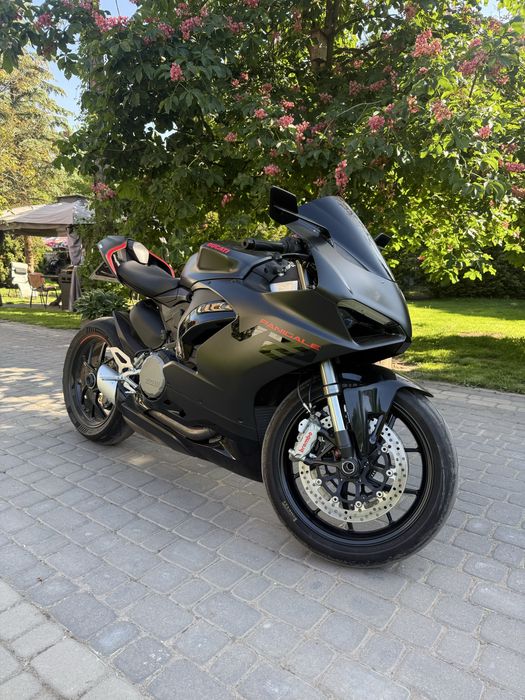 Ducati panigale v2