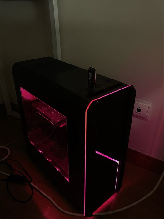 Setup Gaming Completo – PC + Teclado + Rato