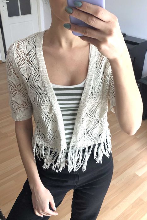 Ażurowa kamizelka, boho narzutka z frędzlami, bawełniana Betty Barclay