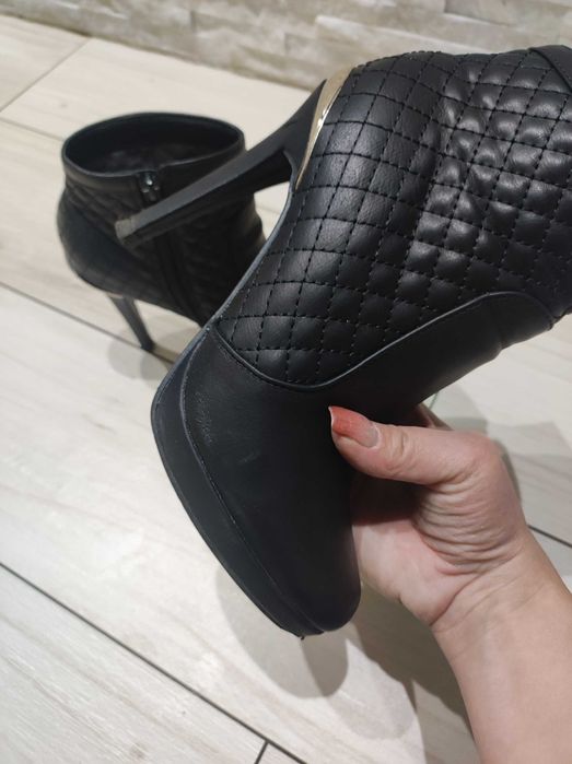 Botki damskie lekko ocieplane rozmiar 37