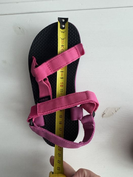 Сандалі Teva. Босоніжки Teva. Босоніжки на дівчинку Teva