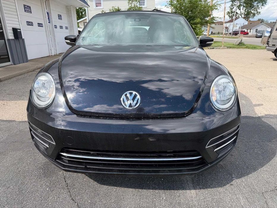 Volkswagen Beetle Dune Convertible      2017