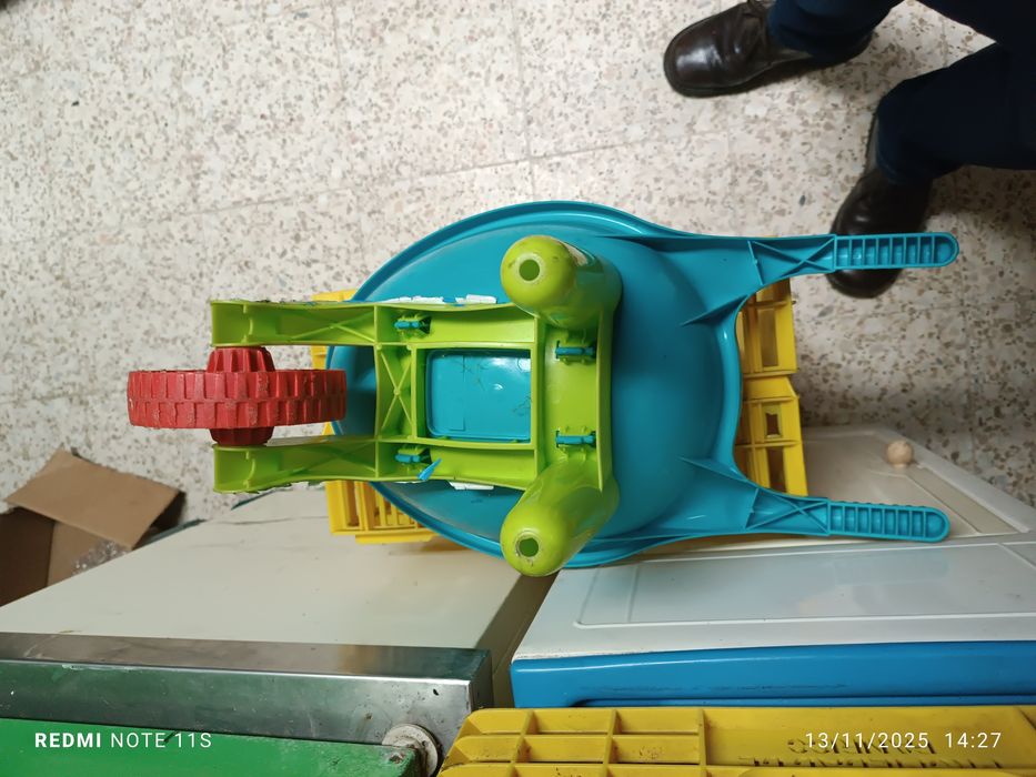 Vendo carrinho de mão da hello Kitty