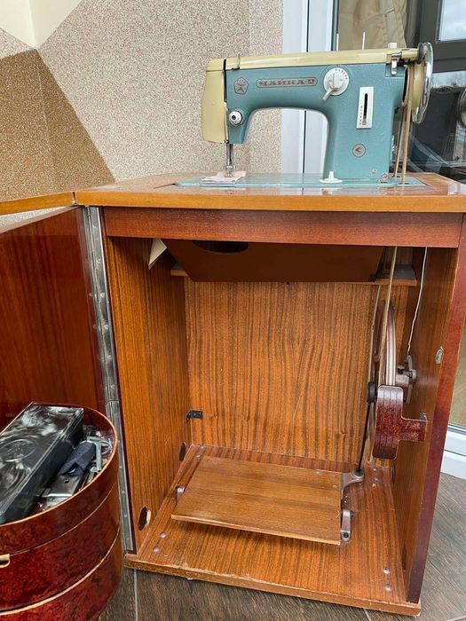 Швейна машинка «Чайка»