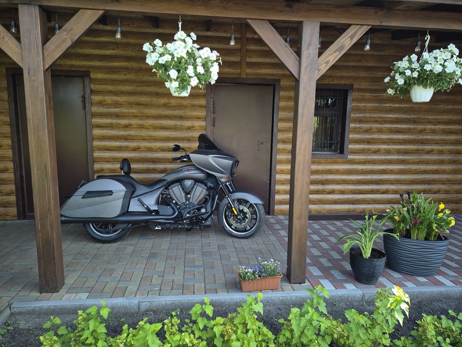 Viktori Cross Country 2016 , 13990 $. Пробег 16052 км