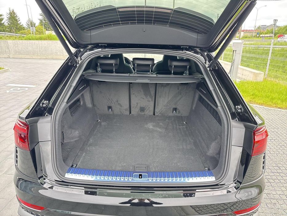 Audi Rs Q8 ||1560||Suv Performance 640 Km Tiptronic