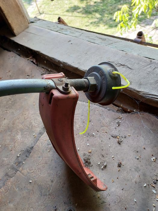 Продам бензо тример,Husqvarna 24c.