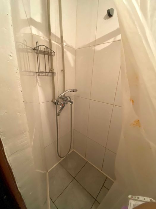 Увага! Халява! Гарна кімната в гуртожитку на Зарічанській VS ID: 38434