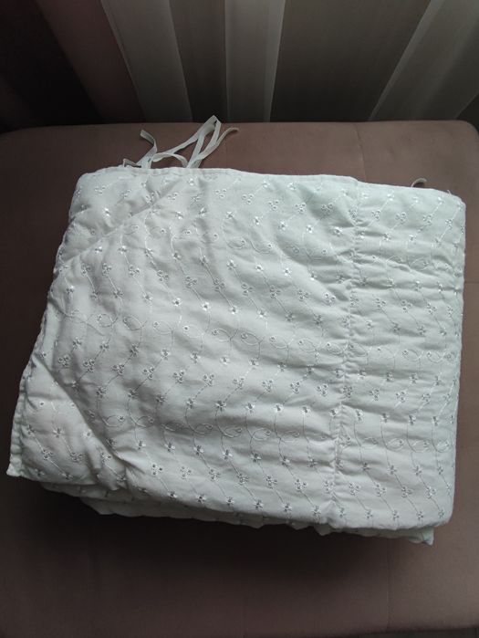 Ochraniacz do łóżeczka