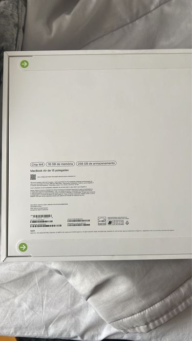 MacBook Air 15" M4 New (Sealed), with Invoice and Warranty64585405247489121