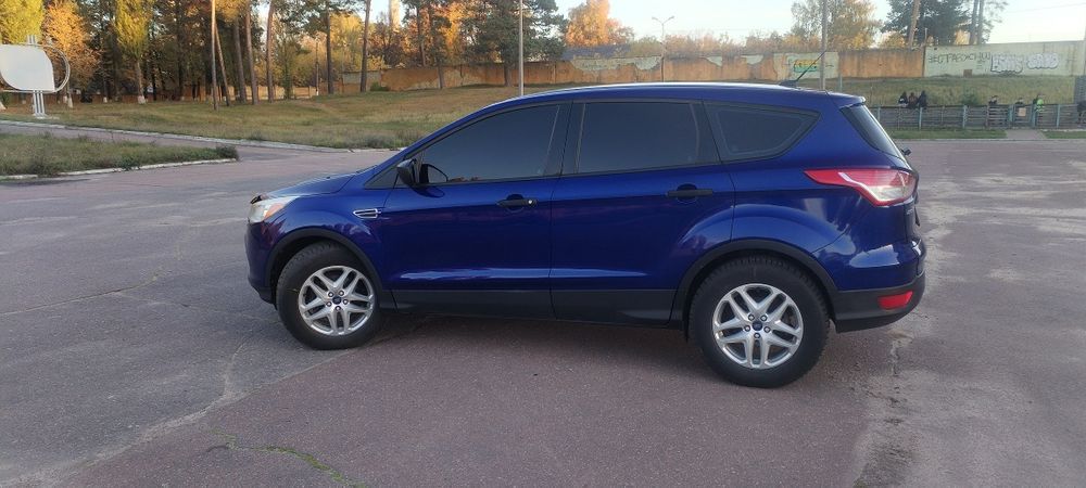 Продам Ford Escape 2.5 Г/Б
