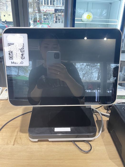 POS терминал с 2 мониторами