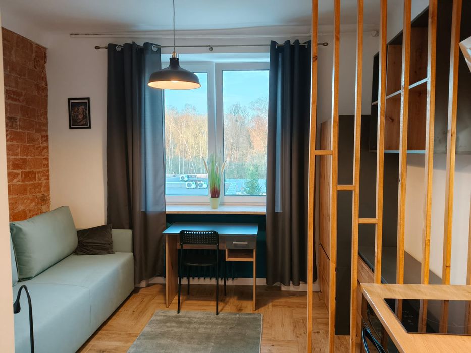 Sprzedam kawalerkę w Centrum Poniatowej