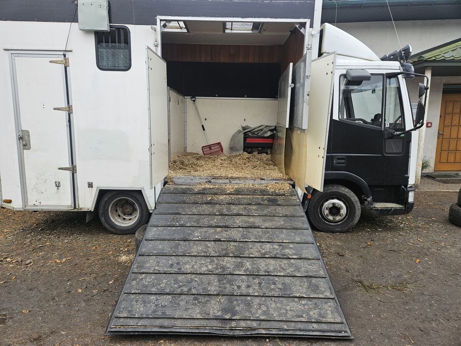 Sprzedam KONIOWOZ 3 konie