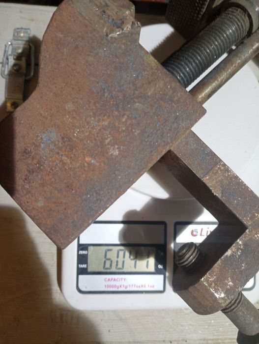 Тиски ,б/у ,рабочие - 450 грн.