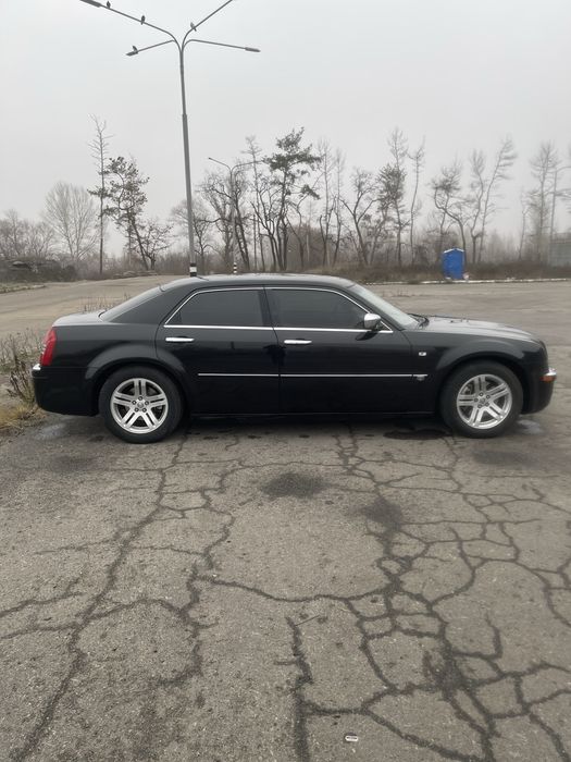 Продам Chrysler 300c