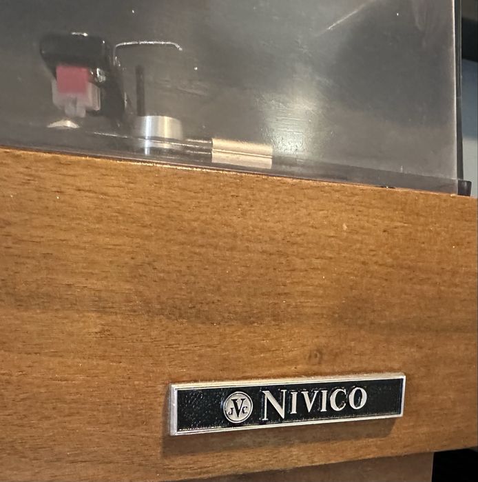 Gira discos  vintage JVC (Nivico) SRP B30E / 5230