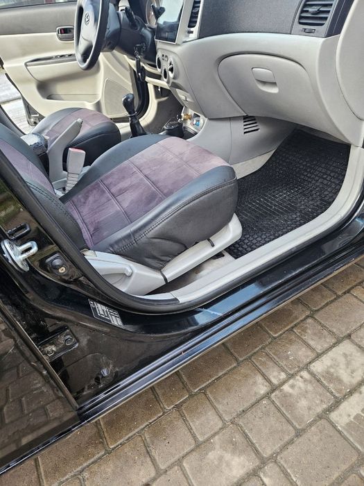 Продам машину,хюндай акцент 2009