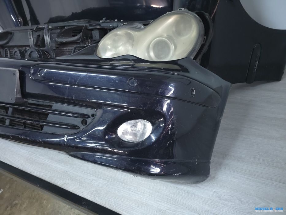 Frente completa com farois Xenon Mercedes Classe C W203