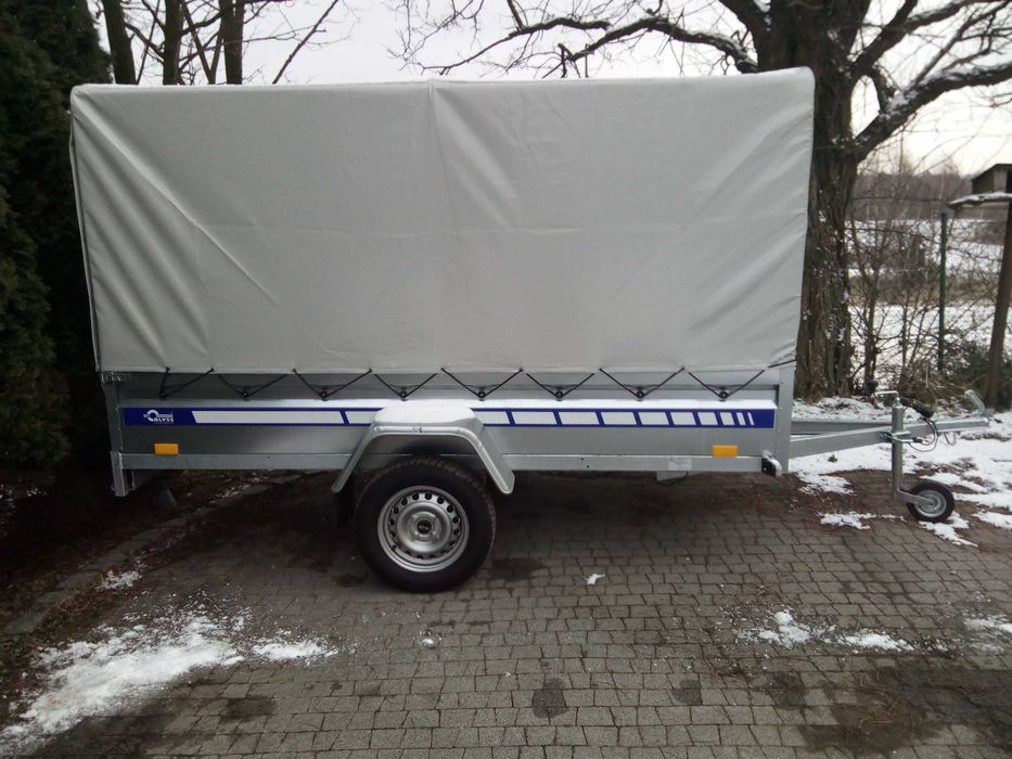 Przyczepa towarowa z plandeką, wynajem.