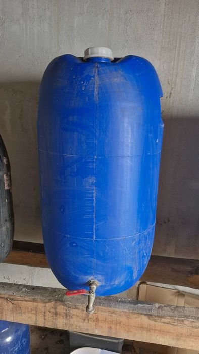 Bidão Plástico Azul 125L com Torneira (Ideal para Vinho / Rega)  (11 disponíveis)