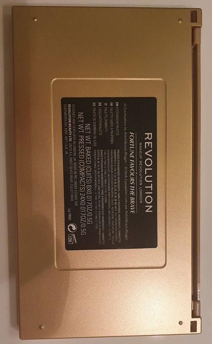 Paleta Revolution Fortune Favours The Brave