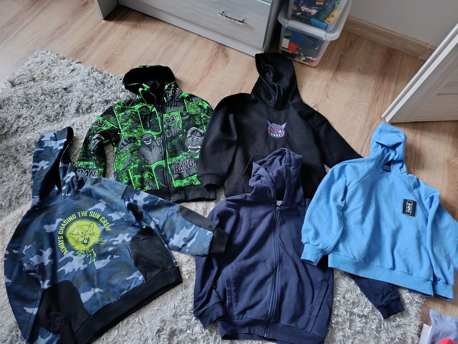 Sprzedam zestaw bluz dla chłopca