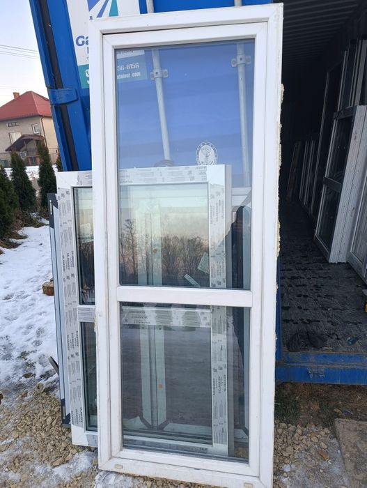 Okno balkonowe 89x225 plastikowe białe rozwierne