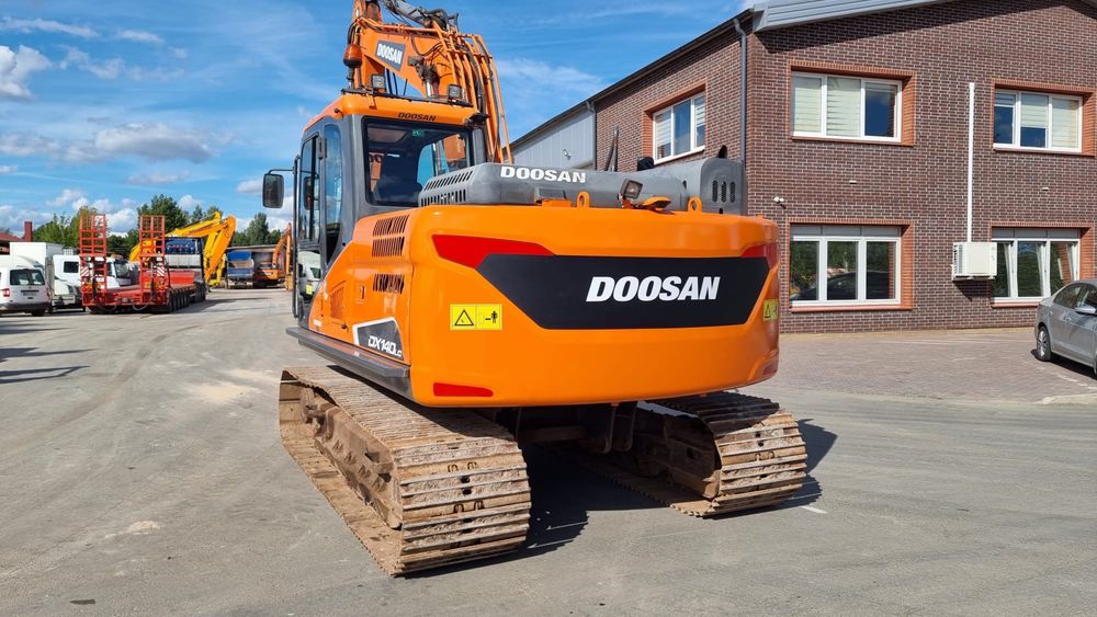 Экскаватор Doosan DX 140 LC 2020