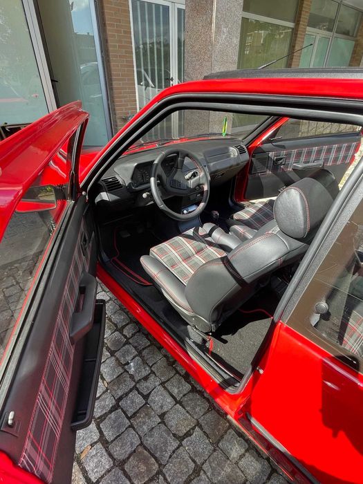 Peugeot 205 XS 1.4 (75cv) - Restaurado | Teto de Abrir | Impecável