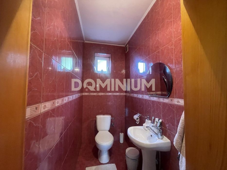 Продається будинок в м. Хуст