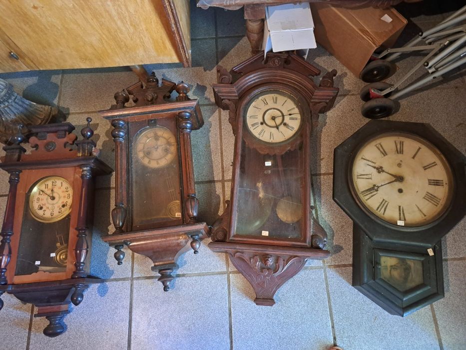 Velharias e relógio