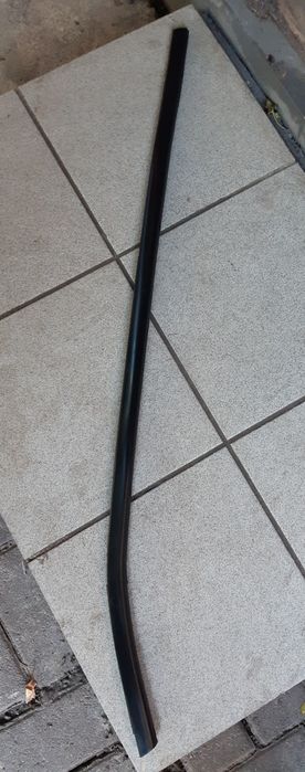 Продам или обменяю молдинг стекла  JEEP RENEGADE