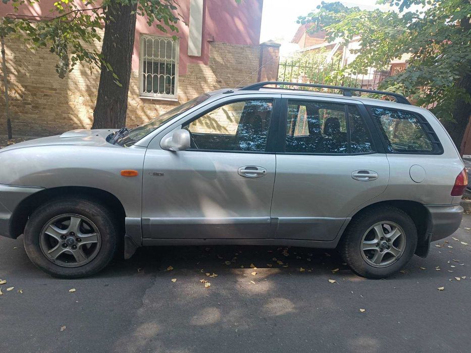 Автомобіль Santa Fe 1