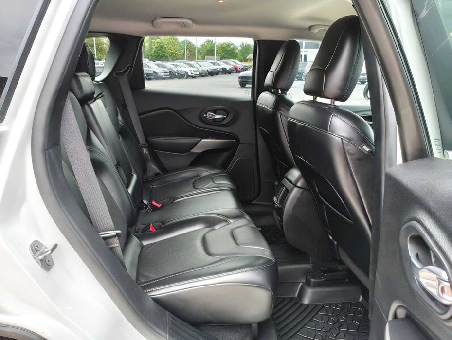 Jeep Cherokee Latitude Plus      2020
