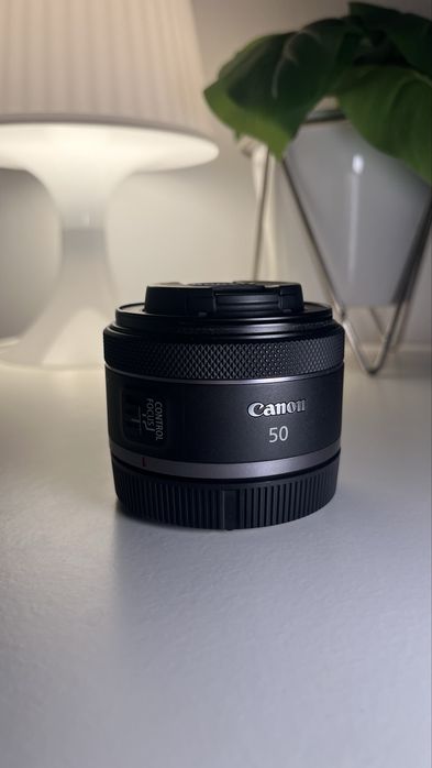 Lente CANON RF-S 50mm f/1.8