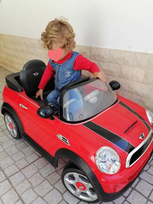 Carro Mini Cooper Elétrico Criança - Uma prenda inesquecível!