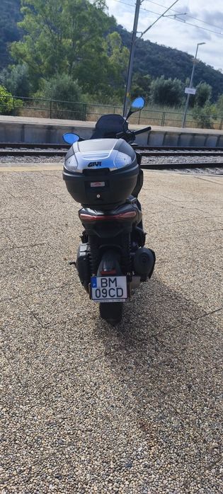 Scotter Aprilia sr gt 125