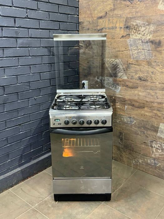 Продам Газову Плиту Indesit IS5G5PHX. Нержавійка. Доставлю