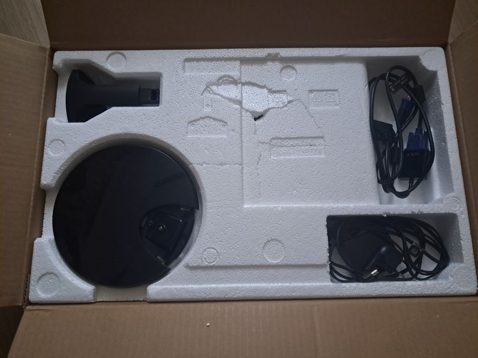 Монитор Samsung SF350 23.5"