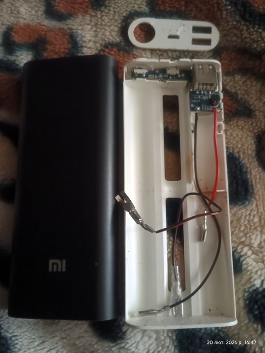 Корпус Xiaomi (без акумуляторів)! 5 штук типу 18650.