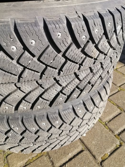 Резина 195/65 R15  шип на дисках ціна за 4