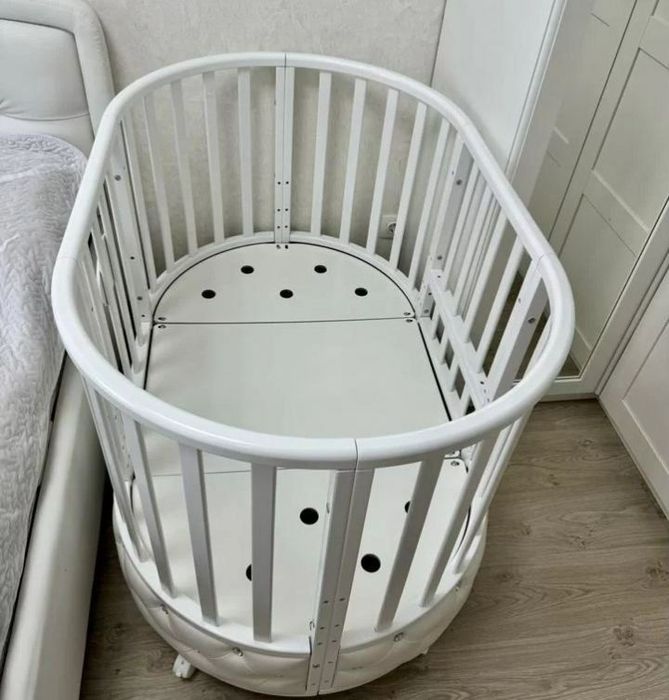 СрОчнО!!Детская кроватка с маятником в полном комплекте!!!