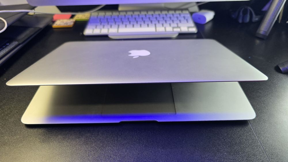 OPORTUNIDADE! MacBook Air 13" Ultrafino com pacote Office grátis