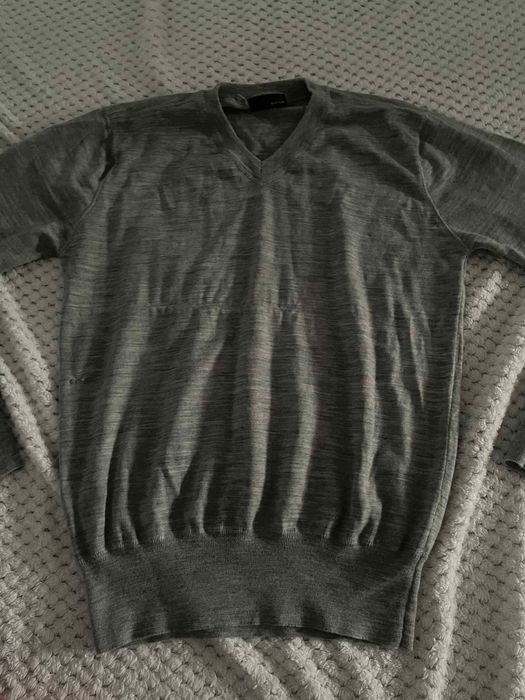 Sweter z wełny merino bertoni rozmiar L.