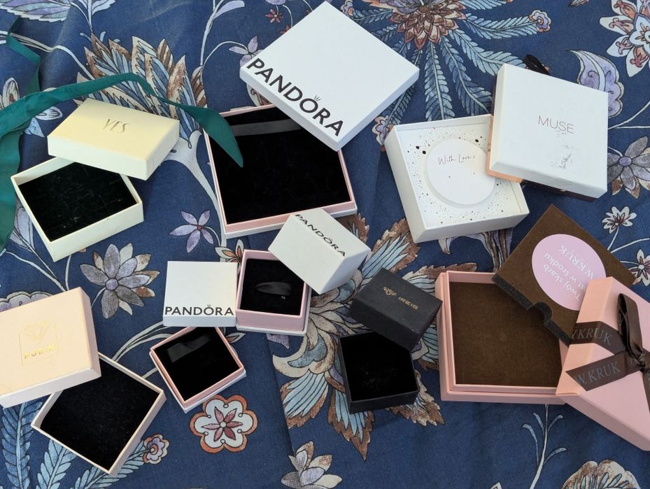 Pudełka na biżuterię