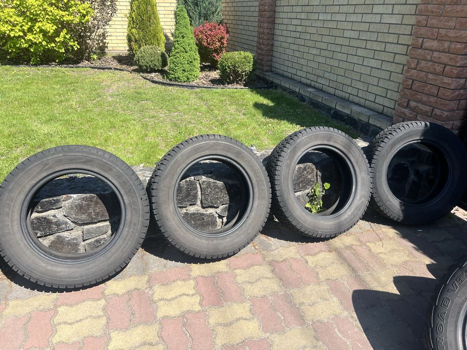 Автошини Dunlop Grandtrek SJ6.