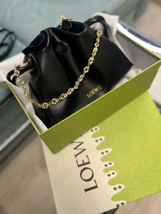 Продам сумку loewe flamenko